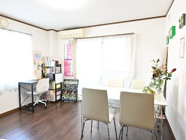 耳つぼダイエットサロンDelight