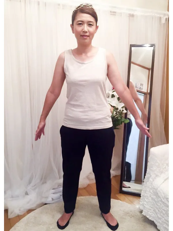 お腹も真っ平らになり、段腹卒業！ ビフォー