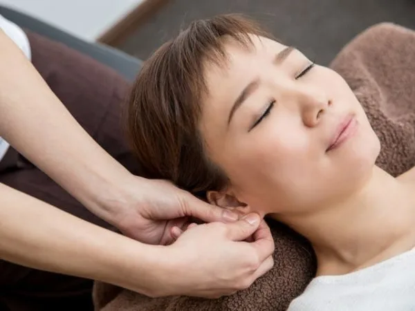 耳つぼダイエット Si Belle